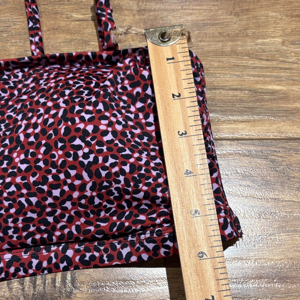 Amazon Essentials Women's Red and Black Leopard print Bikini Top - Picture 5 of 10